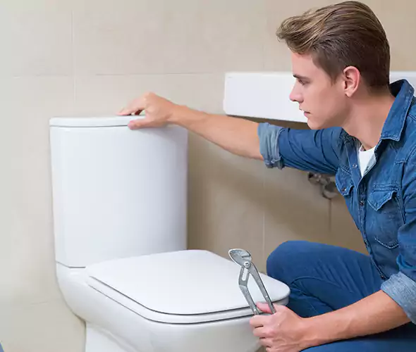 Expert Plumber for Toilet Replacement in Floral Park, NY: Schedule Affordable Toilet Replacement Services with Us